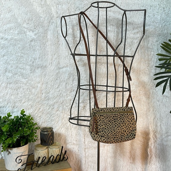 Universal Threads Leopard Print Crossbody - Picture 1 of 7